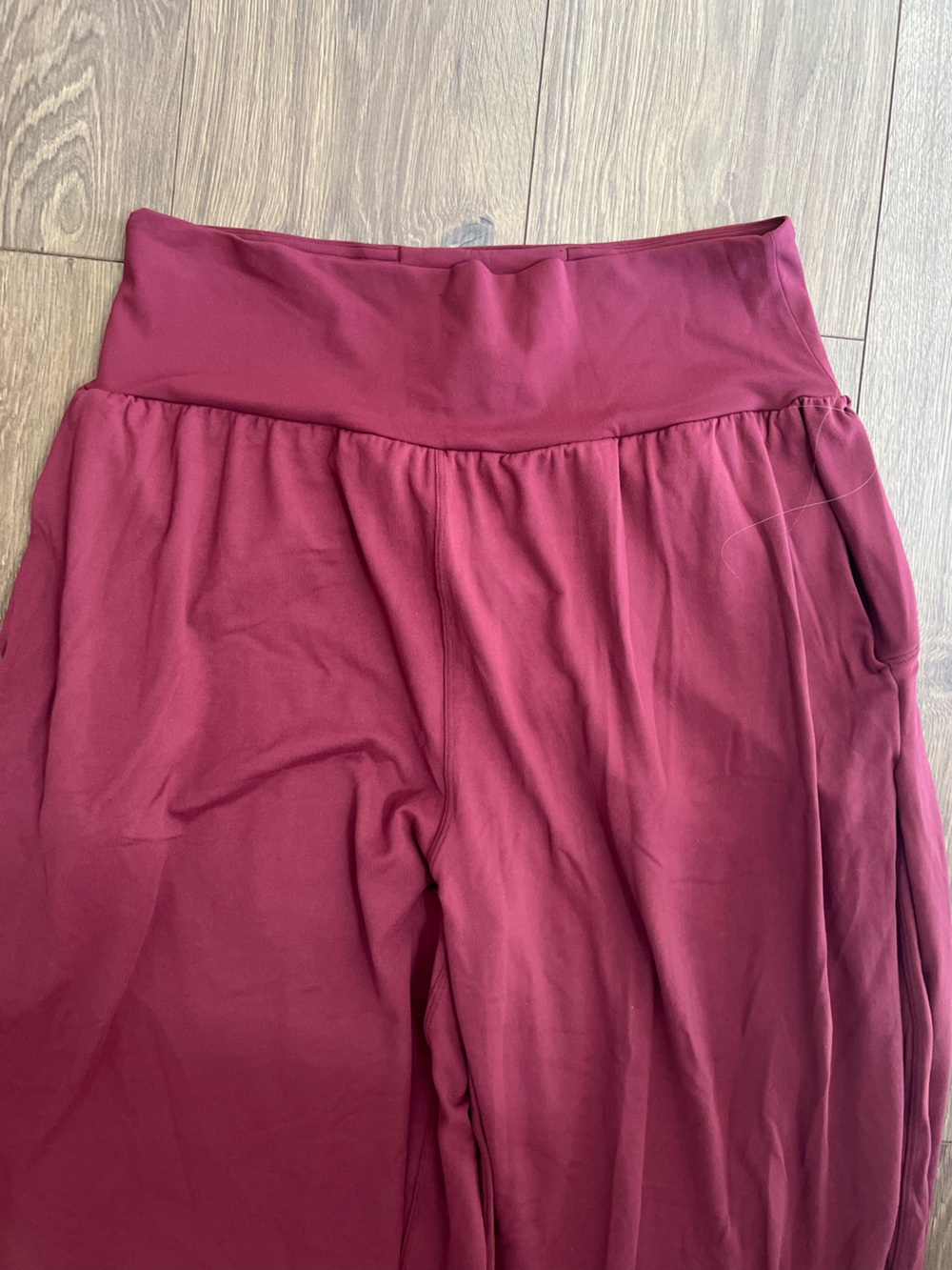 NWT Lululemon Rulu Drapey Oversized High Rise Jogger Burgundy Bay - Picture 4 of 8